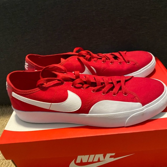 red blazer court canvas skate shoes - Picture 2 of 7